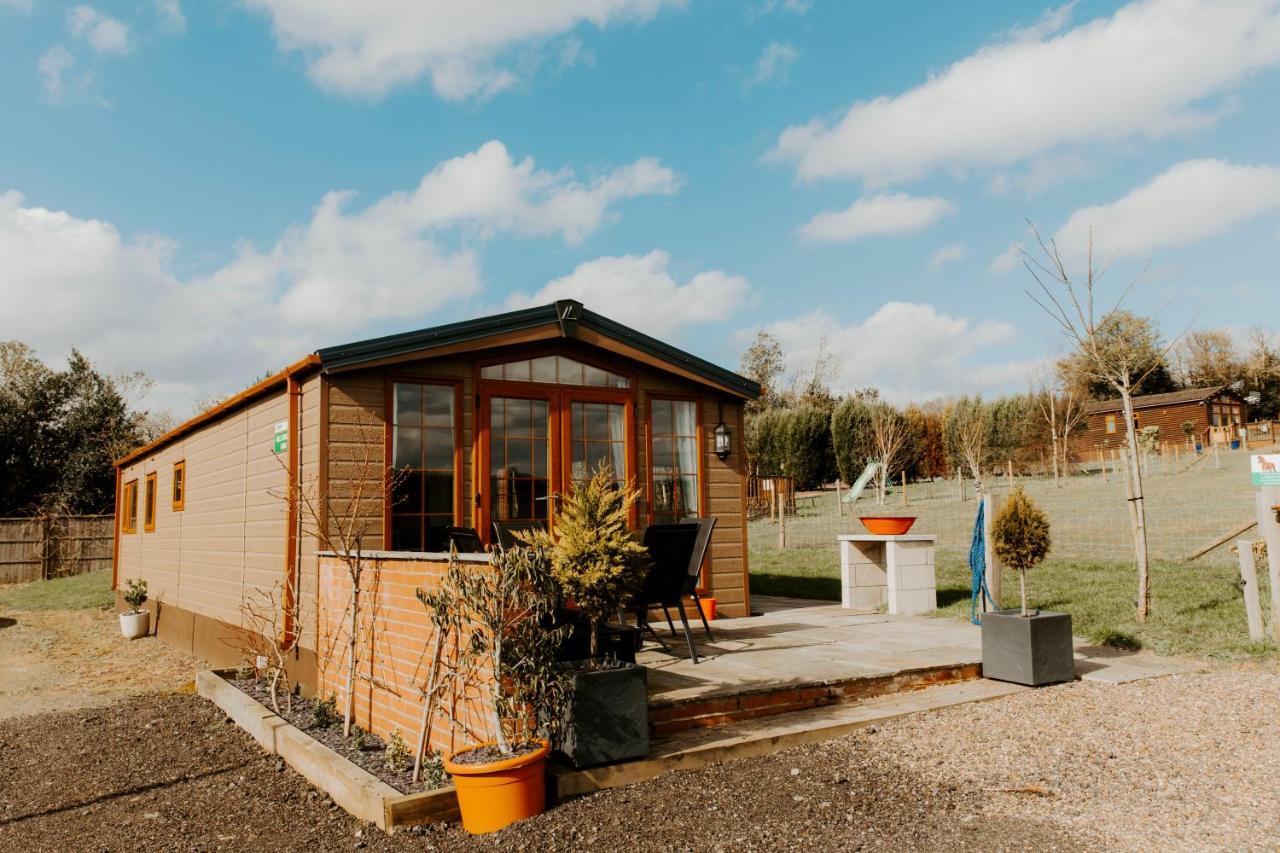Fairview Farm Holiday Accommodation 14 Luxury Lodges, Cabins, Dog Friendly, Suitable For Couples, Families And Groups, Wedding Guests , Corporate Events, Sleeps 2-65 Guests In Ravenshead, Nottingham Near Sherwood Forest, Set In 88 Acres 외부 사진