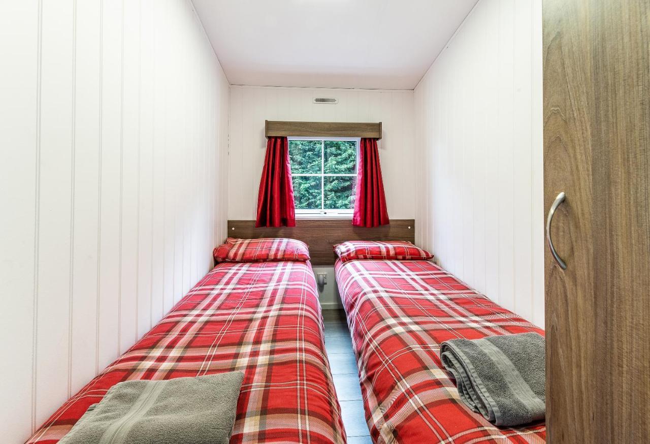 Fairview Farm Holiday Accommodation 14 Luxury Lodges, Cabins, Dog Friendly, Suitable For Couples, Families And Groups, Wedding Guests , Corporate Events, Sleeps 2-65 Guests In Ravenshead, Nottingham Near Sherwood Forest, Set In 88 Acres 외부 사진
