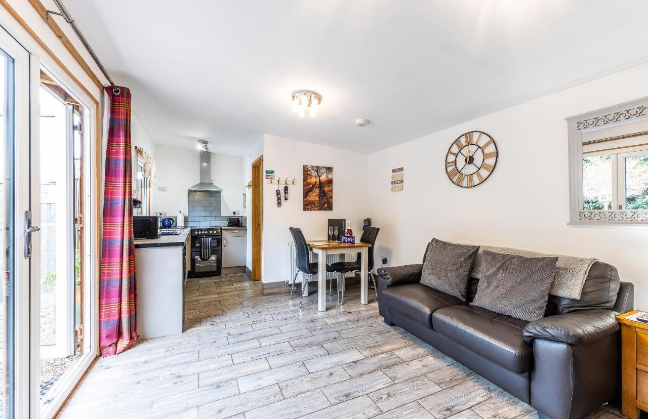 Fairview Farm Holiday Accommodation 14 Luxury Lodges, Cabins, Dog Friendly, Suitable For Couples, Families And Groups, Wedding Guests , Corporate Events, Sleeps 2-65 Guests In Ravenshead, Nottingham Near Sherwood Forest, Set In 88 Acres 외부 사진