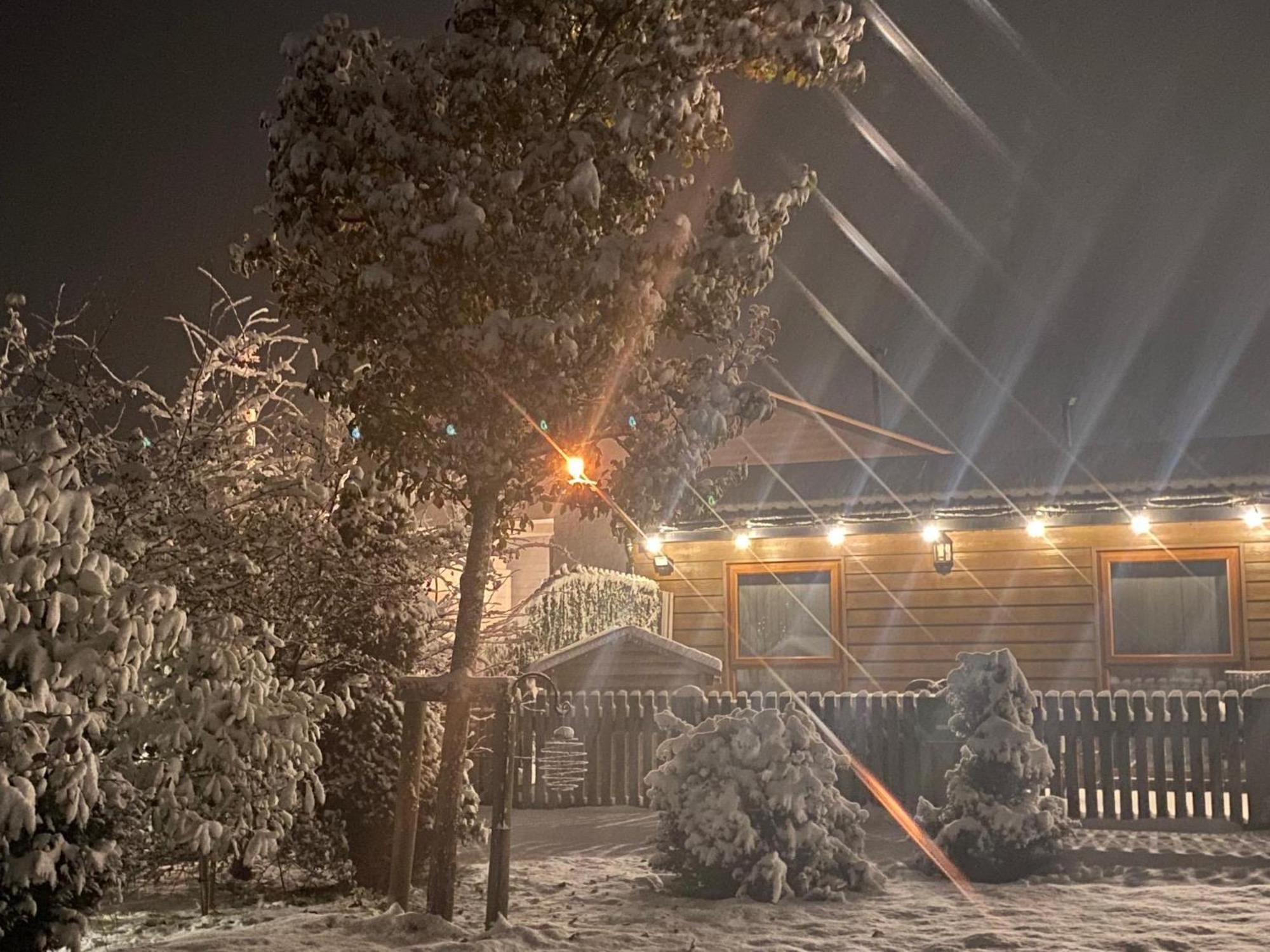 Fairview Farm Holiday Accommodation 14 Luxury Lodges, Cabins, Dog Friendly, Suitable For Couples, Families And Groups, Wedding Guests , Corporate Events, Sleeps 2-65 Guests In Ravenshead, Nottingham Near Sherwood Forest, Set In 88 Acres 외부 사진
