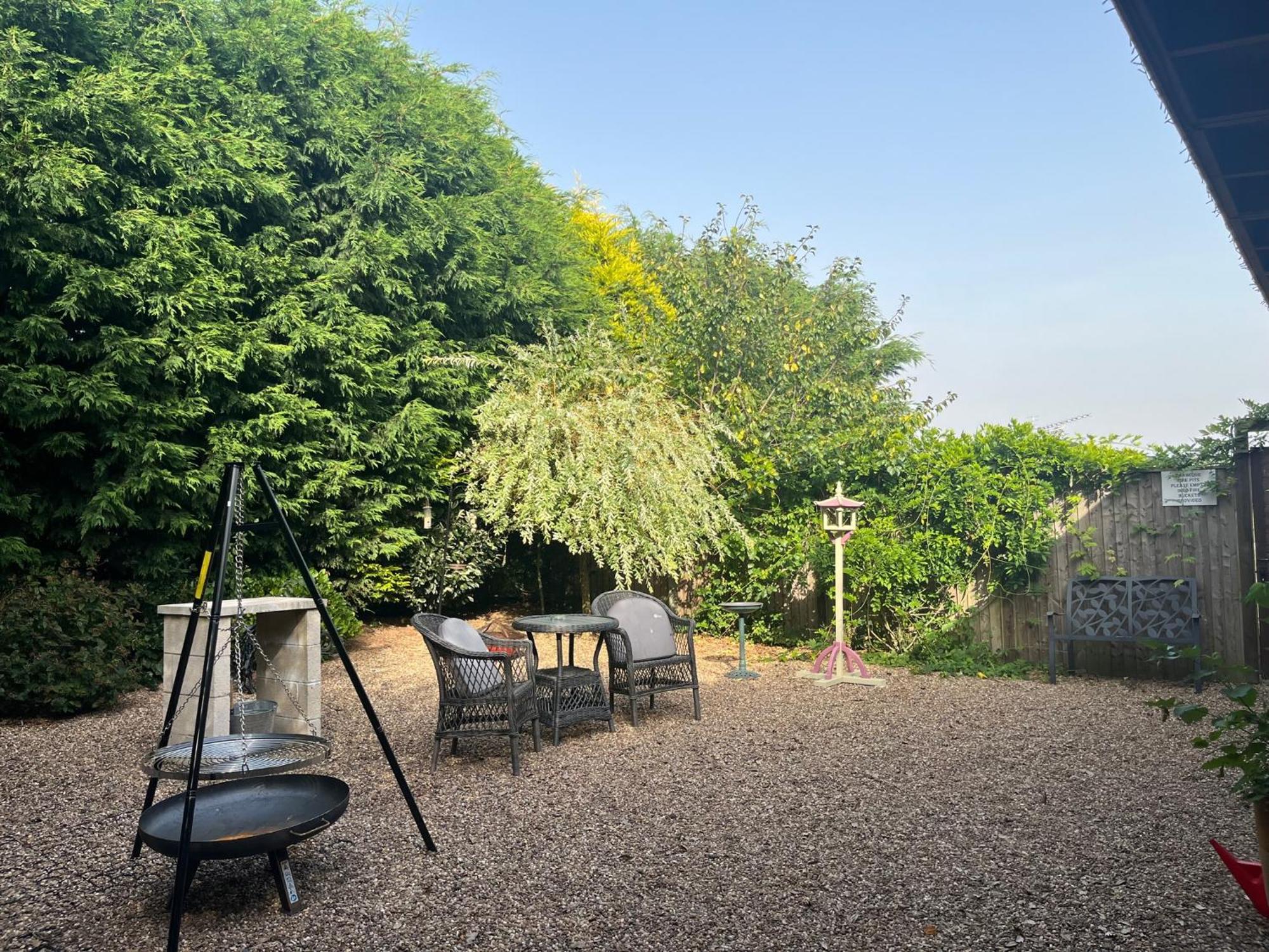 Fairview Farm Holiday Accommodation 14 Luxury Lodges, Cabins, Dog Friendly, Suitable For Couples, Families And Groups, Wedding Guests , Corporate Events, Sleeps 2-65 Guests In Ravenshead, Nottingham Near Sherwood Forest, Set In 88 Acres 외부 사진