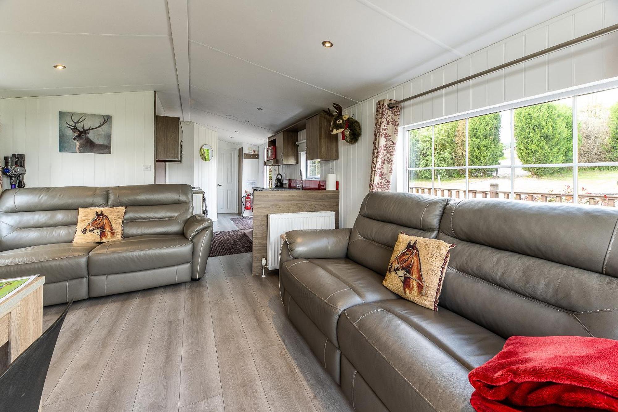 Fairview Farm Holiday Accommodation 14 Luxury Lodges, Cabins, Dog Friendly, Suitable For Couples, Families And Groups, Wedding Guests , Corporate Events, Sleeps 2-65 Guests In Ravenshead, Nottingham Near Sherwood Forest, Set In 88 Acres 외부 사진