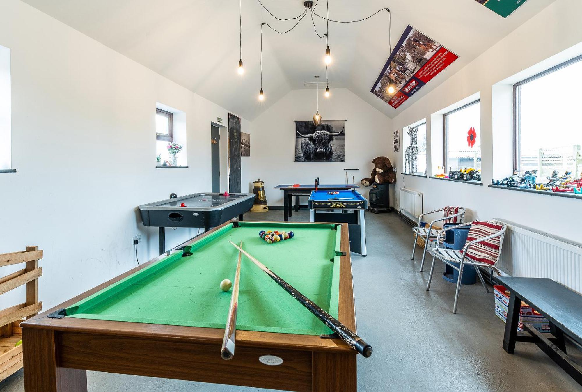 Fairview Farm Holiday Accommodation 14 Luxury Lodges, Cabins, Dog Friendly, Suitable For Couples, Families And Groups, Wedding Guests , Corporate Events, Sleeps 2-65 Guests In Ravenshead, Nottingham Near Sherwood Forest, Set In 88 Acres 외부 사진