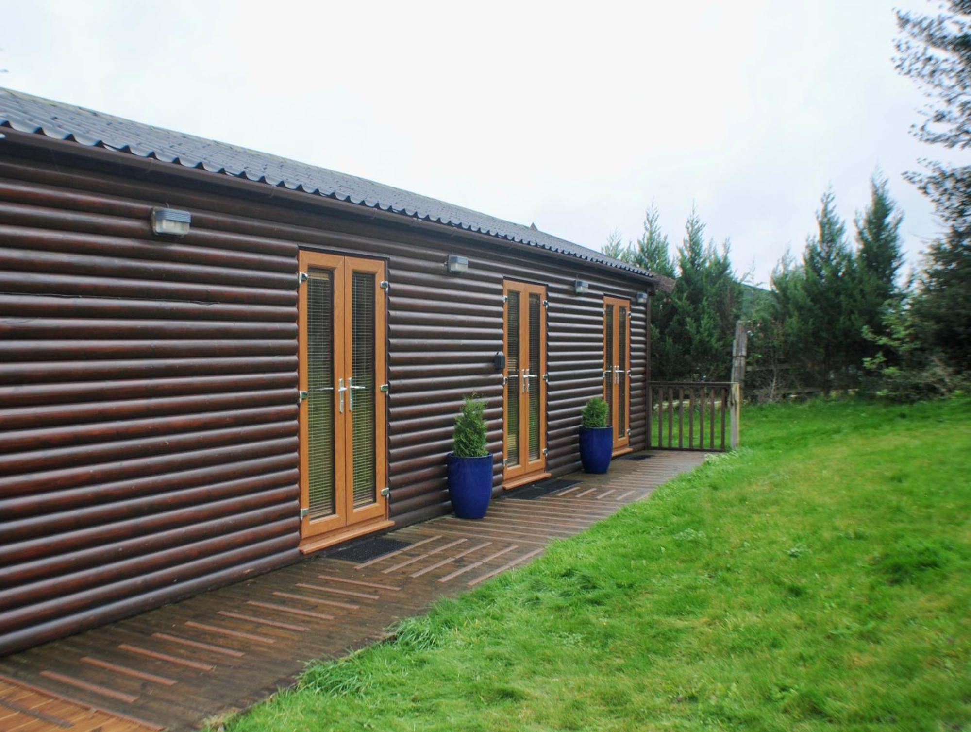 Fairview Farm Holiday Accommodation 14 Luxury Lodges, Cabins, Dog Friendly, Suitable For Couples, Families And Groups, Wedding Guests , Corporate Events, Sleeps 2-65 Guests In Ravenshead, Nottingham Near Sherwood Forest, Set In 88 Acres 객실 사진